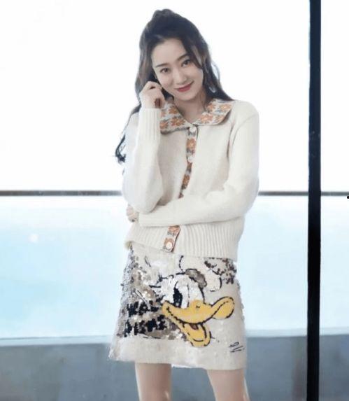 娱乐吃瓜酱服装,揭秘明星时尚穿搭背后的秘密